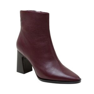 Brand New Lisa Vicky Leather Booties sz 9